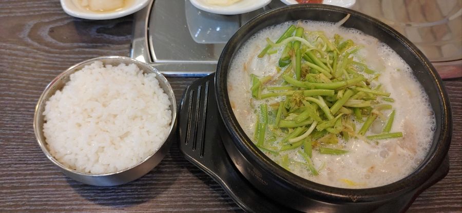 돼지수육국밥_3.jpg