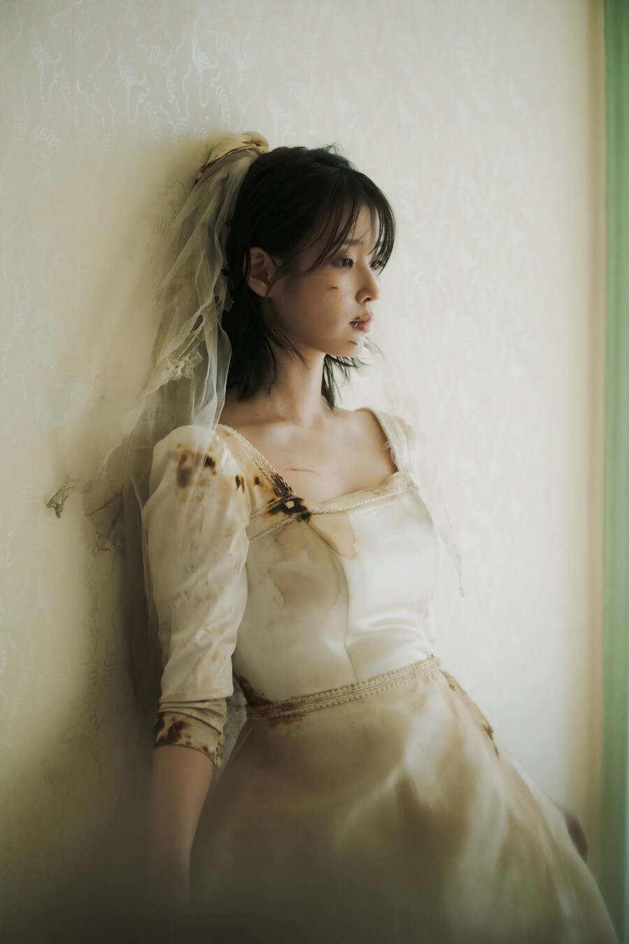 [IU] Love wins all❤️ 1억뷰 공식 축전 사진 보정_1.jpg