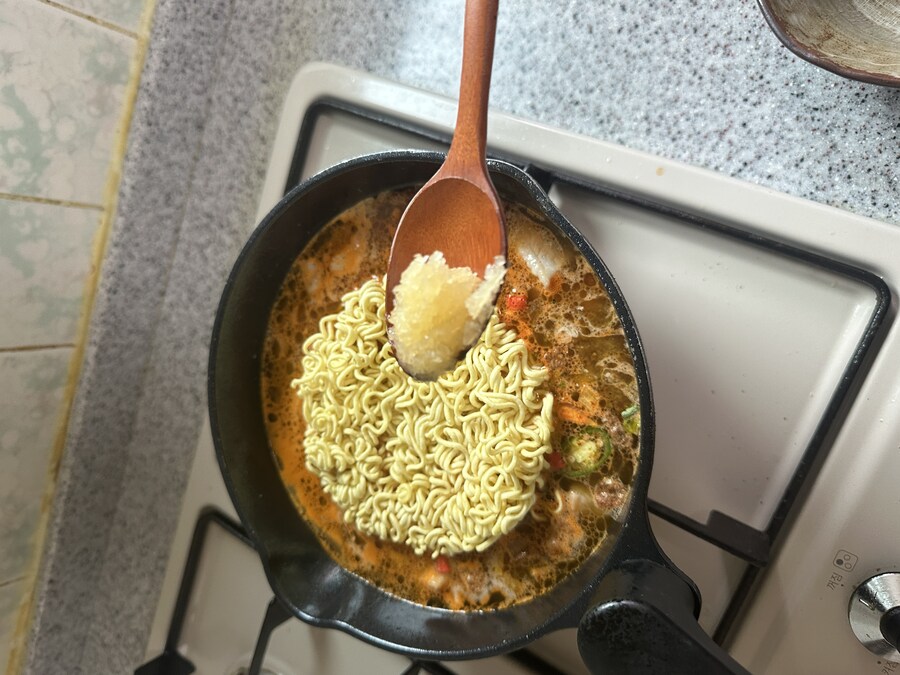점심으로 맛난 라면밥 만들기_11.jpg