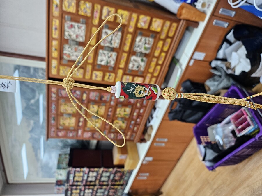 1년걸린 국가무형유산 두분이 제작한 부채_20.jpg