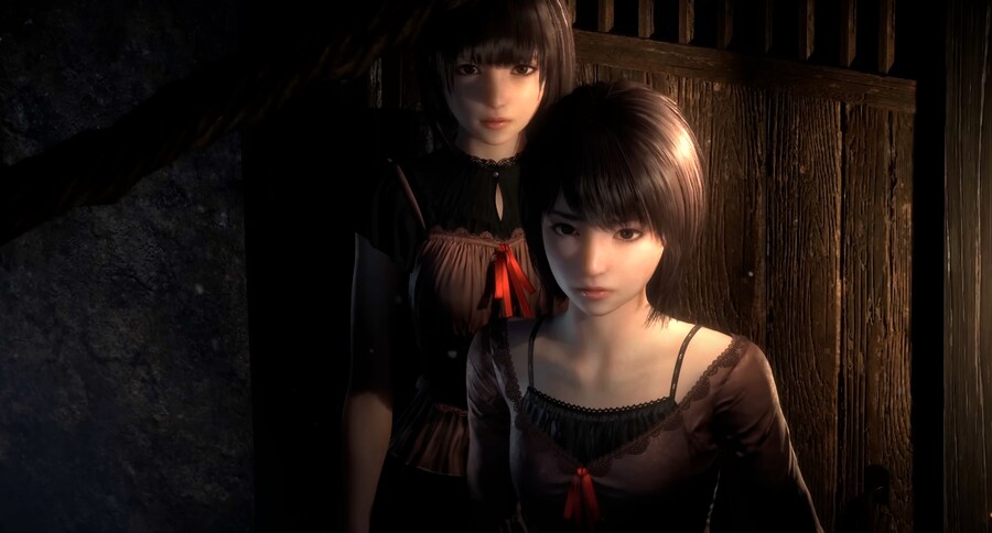 프로모션 영상 원작과 비교 스샷_1.png