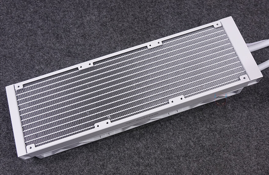 가격 부담 없는 아름다운 360 수랭 쿨러! 다크플래쉬 아쿠아루믹 DL-360_20.jpg