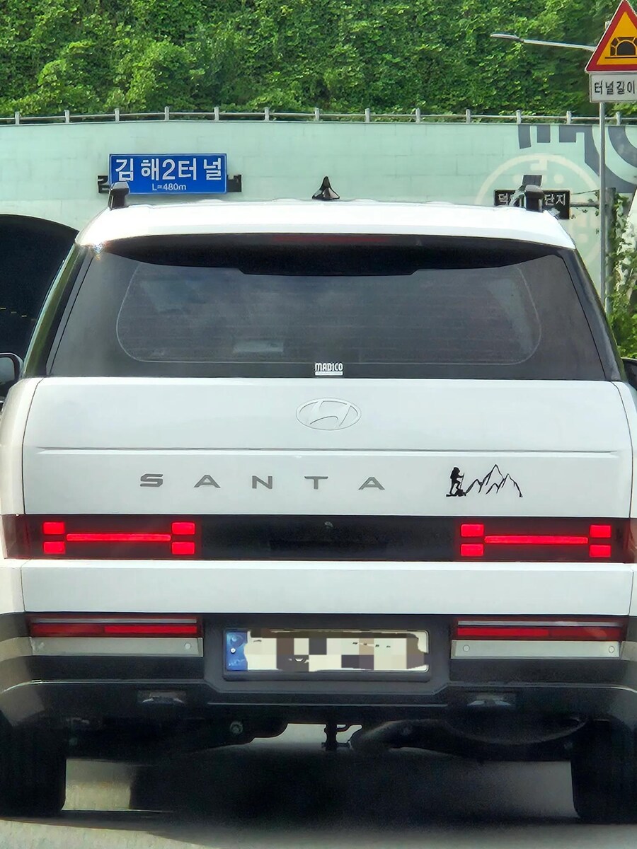 여러가지 자동차들 사진_54.jpg