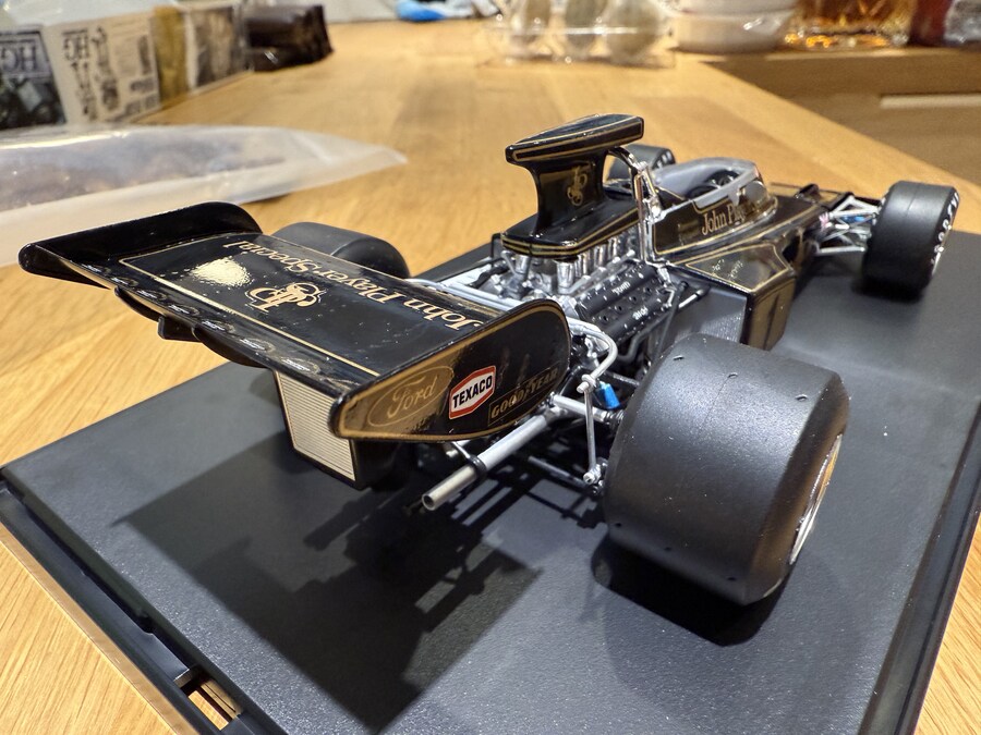 [Ebbro] 1/20 team Lotus type 72E_2.jpg
