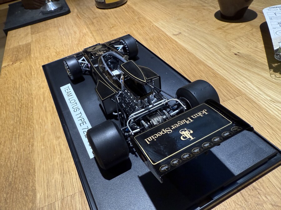 [Ebbro] 1/20 team Lotus type 72E_4.jpg
