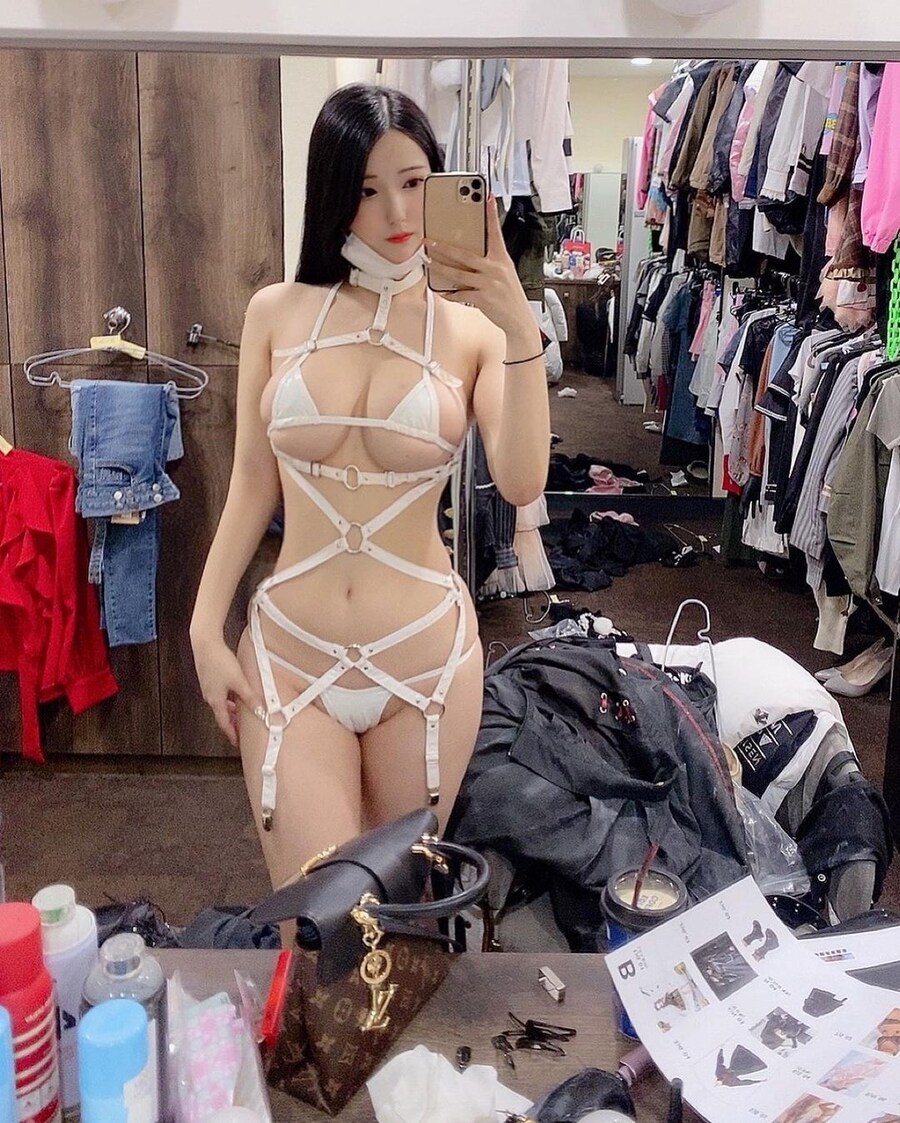 신규 의상 또 검열인가...?_7.jpg