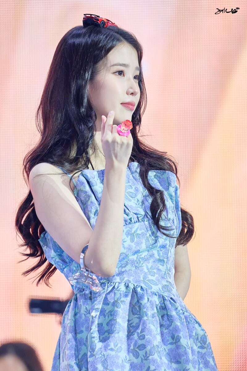 2025.09.13 아이유 FAN MEET-UP(혜니)(2)_2.jpg