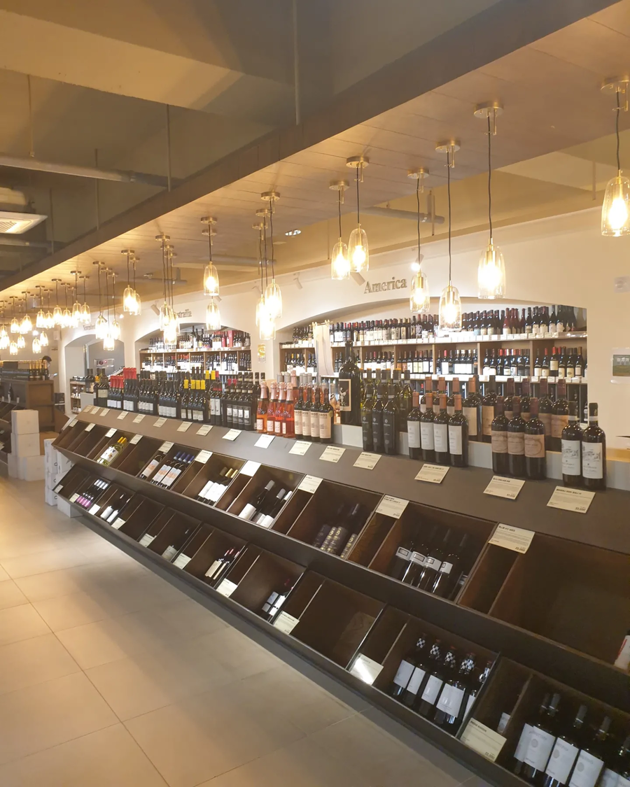 제가 술 사러 자주 방문하는 곳인데_1.webp