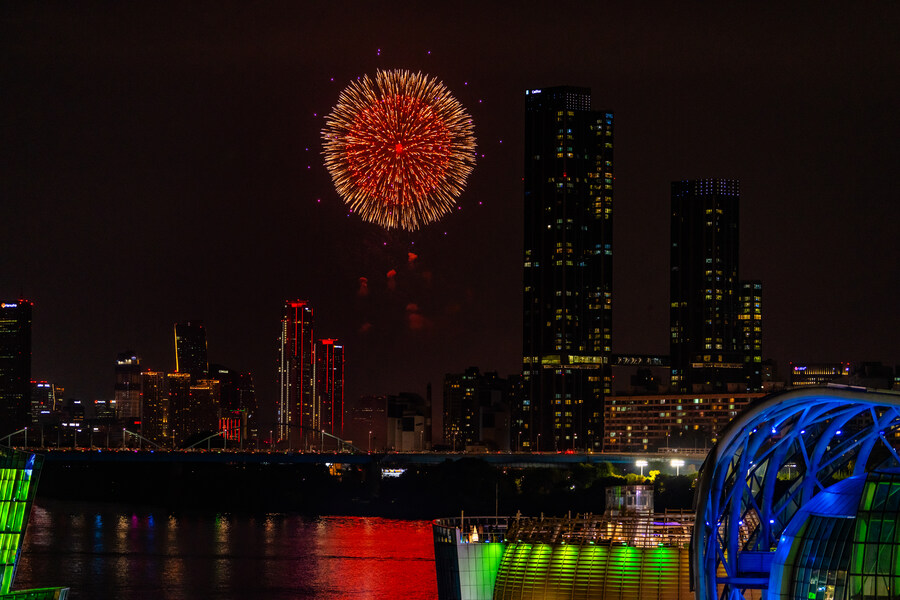 [스압] 하루 늦었지만 반포대교에서 바라본 여의도 불꽃 축제_20.jpg