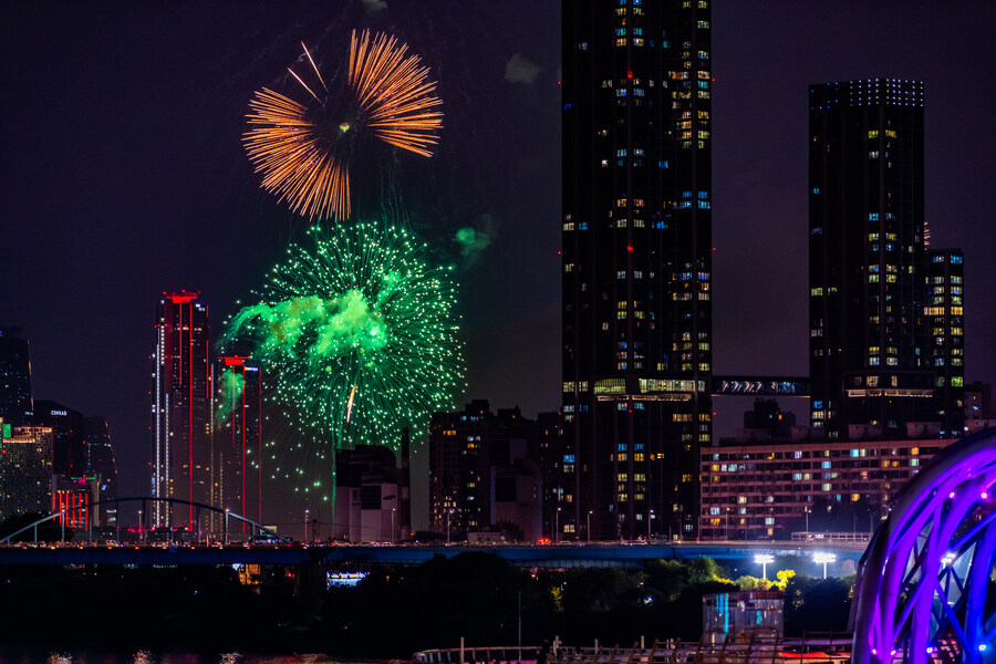 [스압] 하루 늦었지만 반포대교에서 바라본 여의도 불꽃 축제_24.jpg