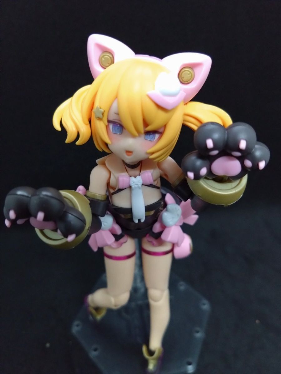 [코토부키야] PUNI☆MOFU 쿠로마오 가조립 + 노멀 마오 나열 사진_6.jpg