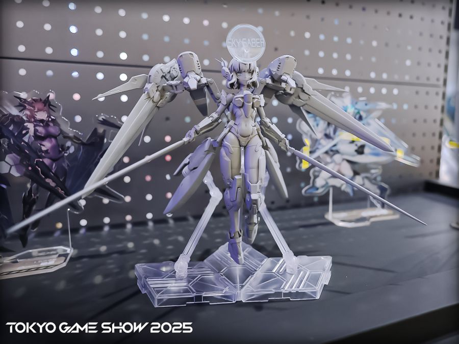 [Animester] 1/12 트레일 블레이저 · 스카이 세이버 원형 전시 사진_1.jpg