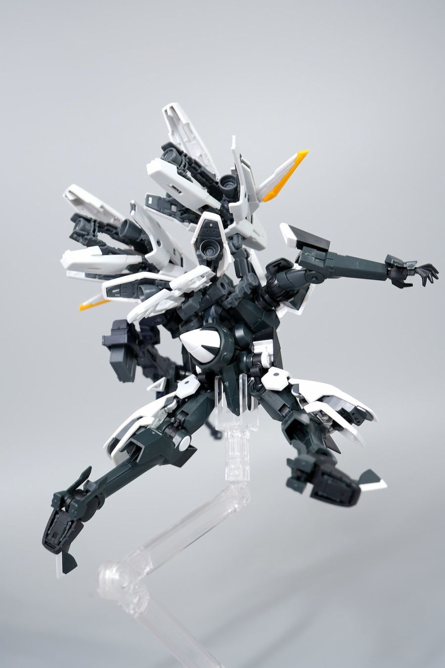 HG 1/144 GN 플래그 조합 사진 3_4.jpg
