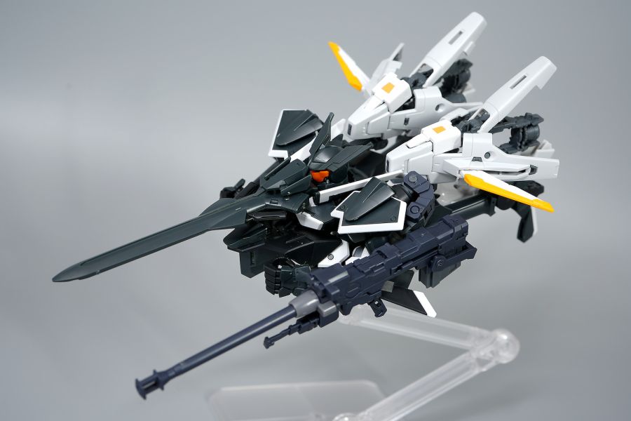 HG 1/144 GN 플래그 조합 사진 3_8.jpg