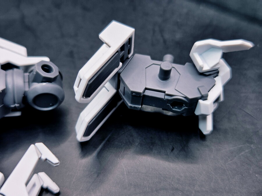 [HG] 여러 부위 파손 위험성 - 건담 지리우스_34.jpg