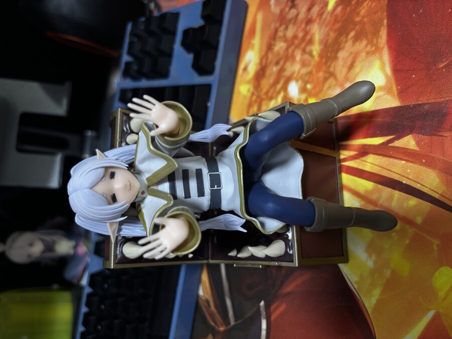 프리렌) 미믹에 먹히고있을때 프리렌의 표정_3.jpg