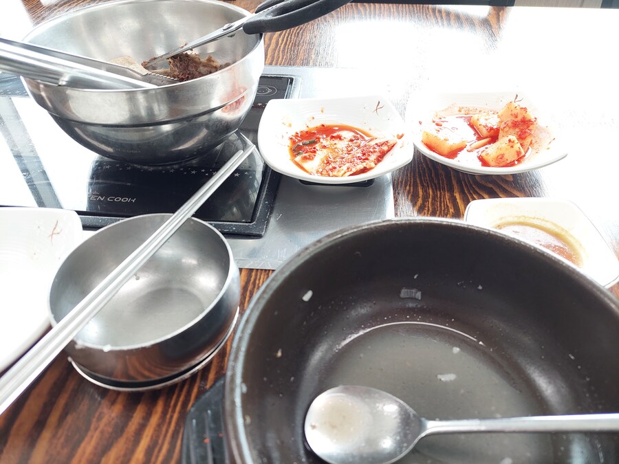 어제 점심으로 먹었던 한우갈비탕_3.jpg