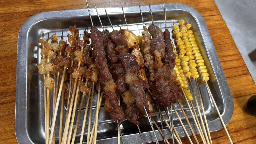 상하이 주택가 한가운데의 쌩로컬 꼬치구이_35.jpg