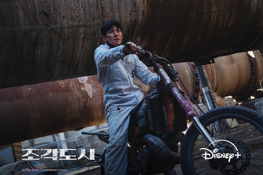 [디즈니플러스] '조각도시' 스틸 공개_7.jpg