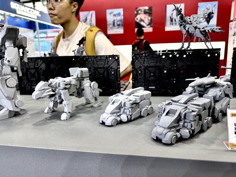 [52토이즈] 완전변형합체 로보포스 시리즈 원형 전시_3.jpg