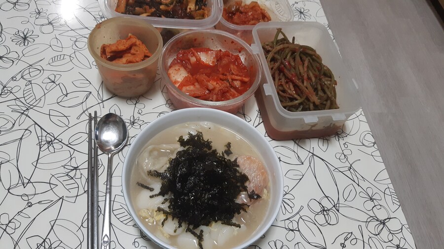 떡만둣국 (10월 3일)_1.jpg