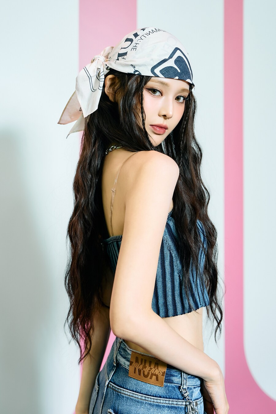 [씬포토] 이즈나 두 번째 미니 앨범 'Not Just Pretty' 1_6.jpg