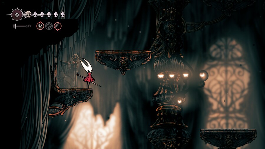 장엄한 문에 있는 실타래 조각 위치_9.png