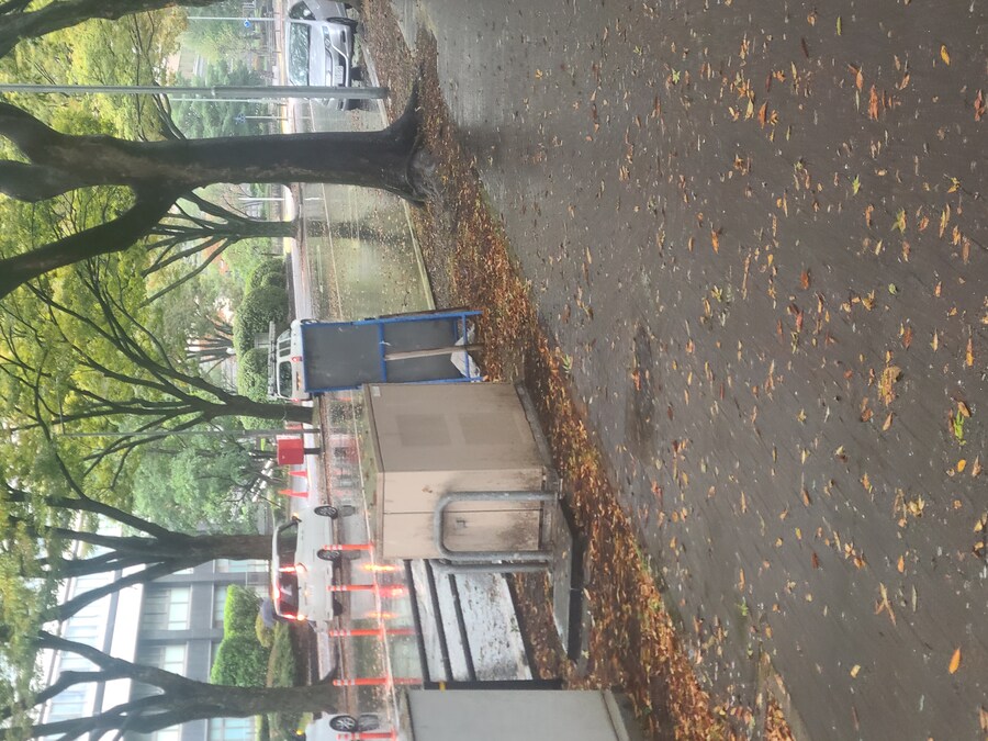 [잘못된 정보]???: 니혼진들은 민도가 높아 누구도 도로에 주차 안한다!!_1.jpg