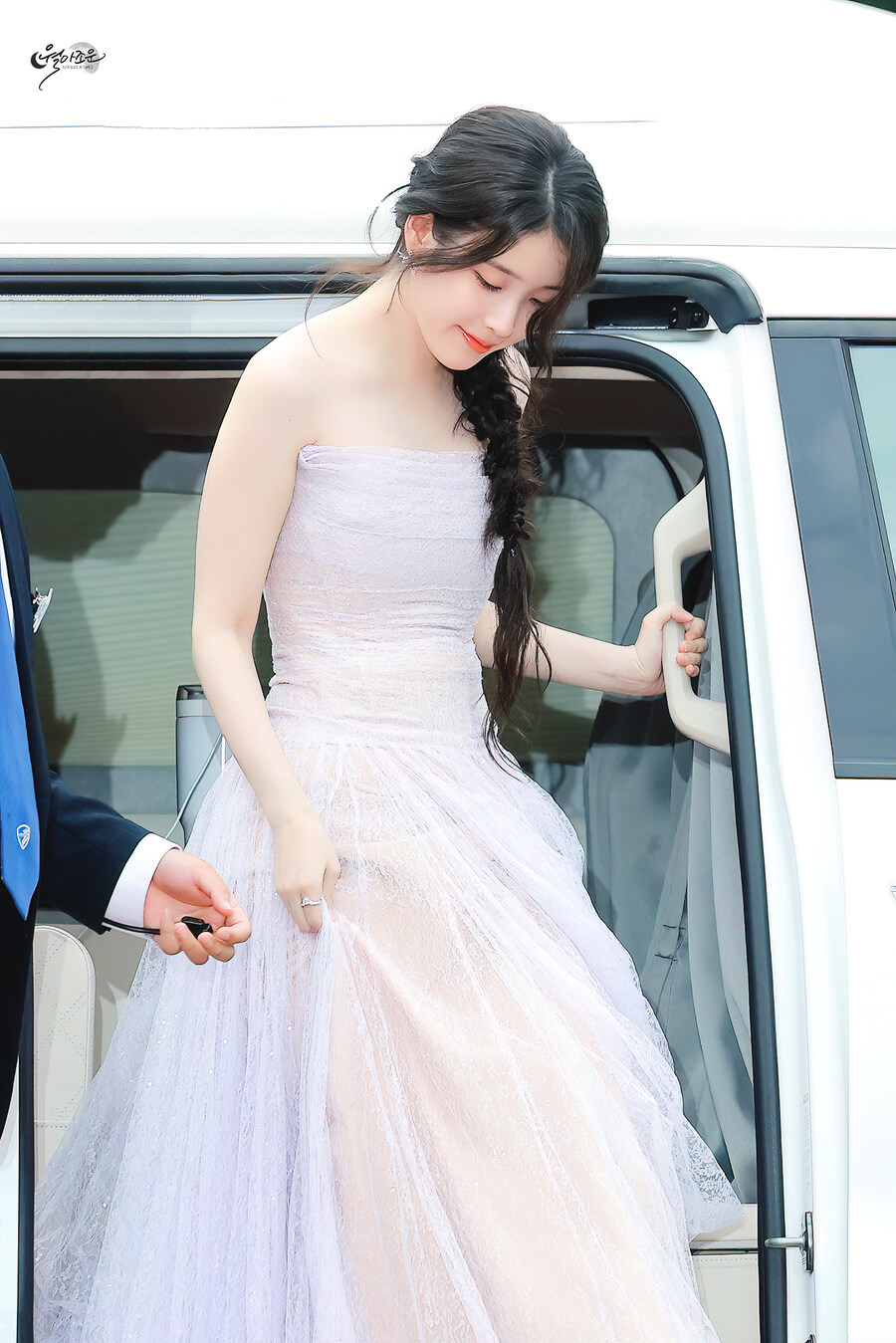 2025.10.02 서울드라마어워즈 아이유(월아조운)_1.jpg