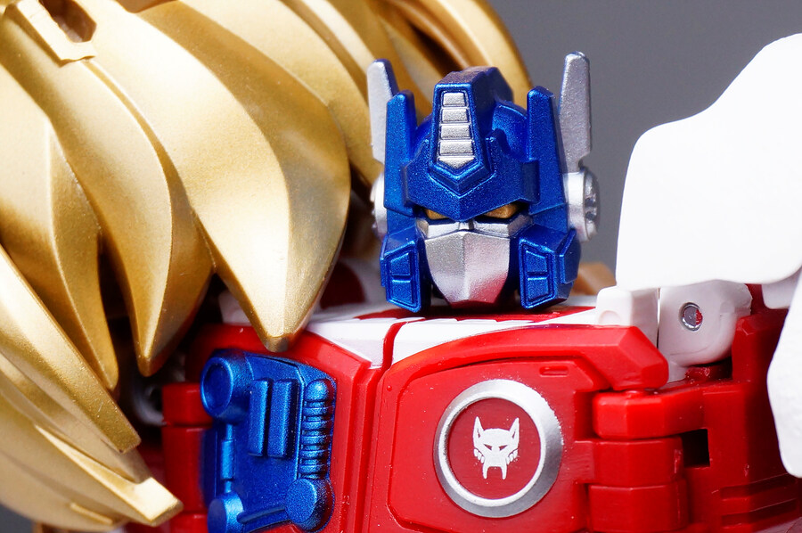 트랜스포머 40주년 셀렉션 라이오 콘보이_14.jpg