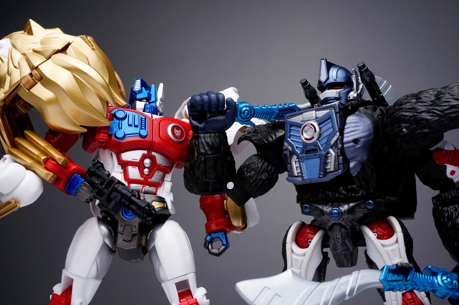 트랜스포머 40주년 셀렉션 라이오 콘보이_28.jpg