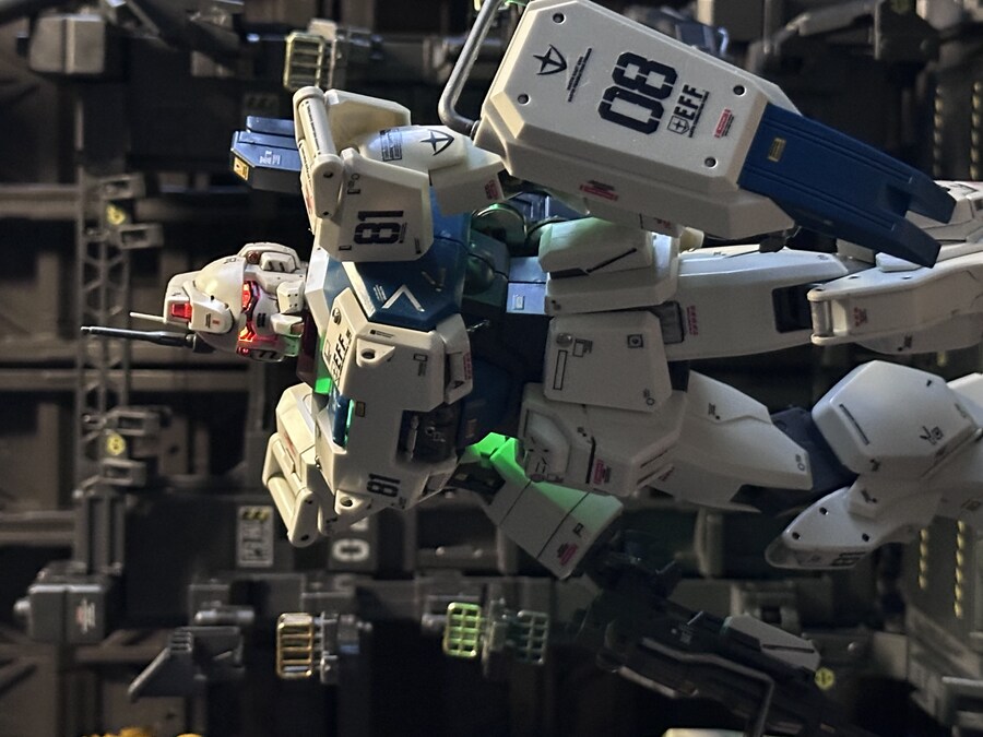 [MG] 건담MS 08소대 EZ-8에 led를_24.jpg