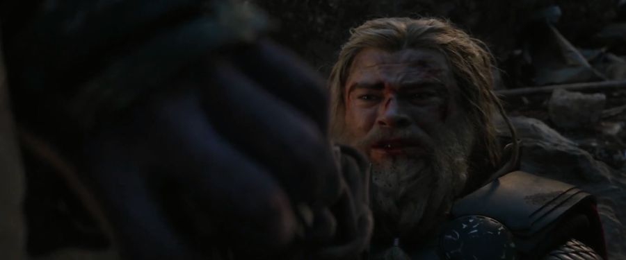 [MCU]묠니르에게 주문을 걸었던 오딘_7.jpg