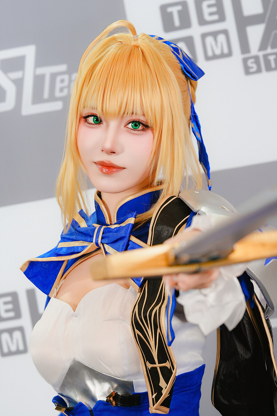 [일페] 관리자 추석 쇠러 갔냐? 찍은 코스프레 사진 몰래 보고 갈래?_47.jpg