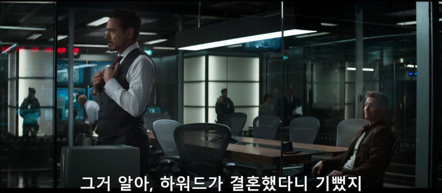 [MCU]하워드에게 캡틴 이야기만 질리도록 들었던 토니_1.jpg