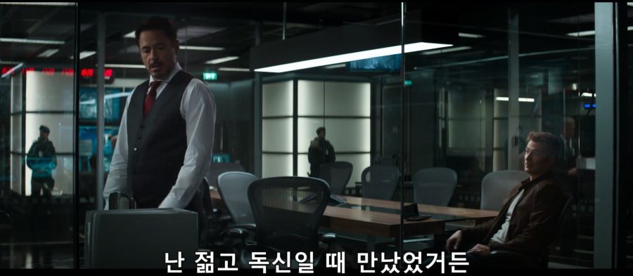 [MCU]하워드에게 캡틴 이야기만 질리도록 들었던 토니_2.jpg