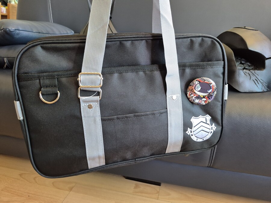 페르소나) 가방 산거 자랑_1.jpg