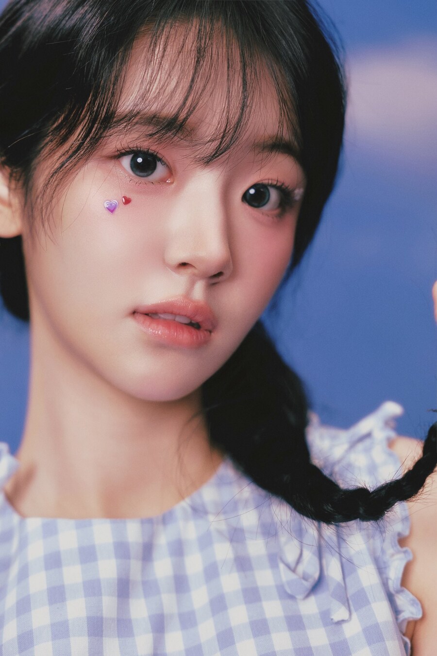 [컨셉포토] QWER 스페셜 LP [Beyond the Discord] 쵸단_1.jpg