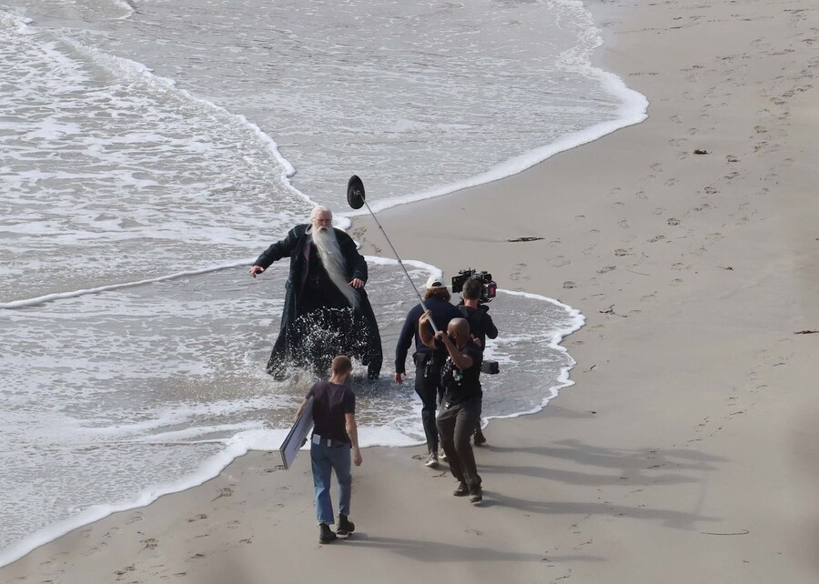 HBO ‘해리 포터‘ 존 리스고 덤블도어 첫 모습_4.jpg