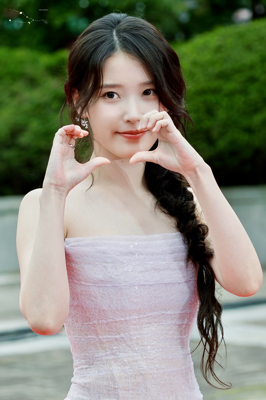 2025.10.02 서울드라마어워즈 아이유 레드카펫(땡촐이)_6.jpg