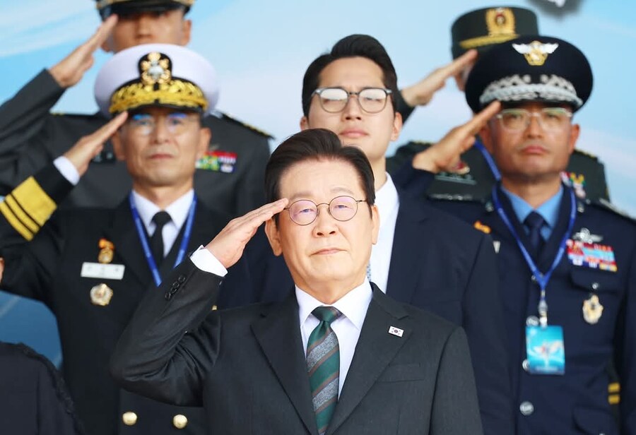 Apec 이 "윤두창 잼버리" 보다 망할거 같으면 개추 ㅋㅋ_1.jpg