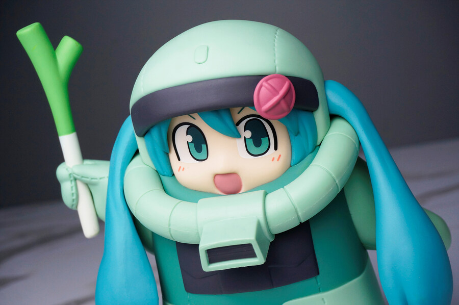 GUNDAM × MIKU_13.jpg