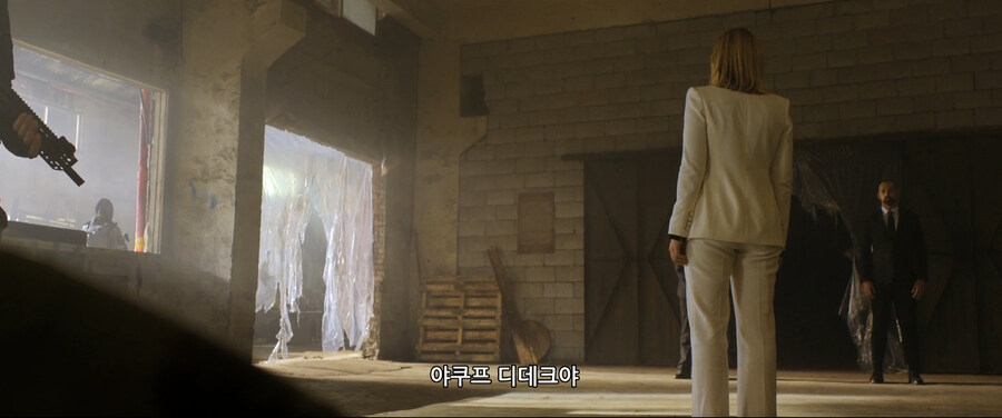 가족은 살려줄께하는 클리셰 존나 지겹네_4.jpg