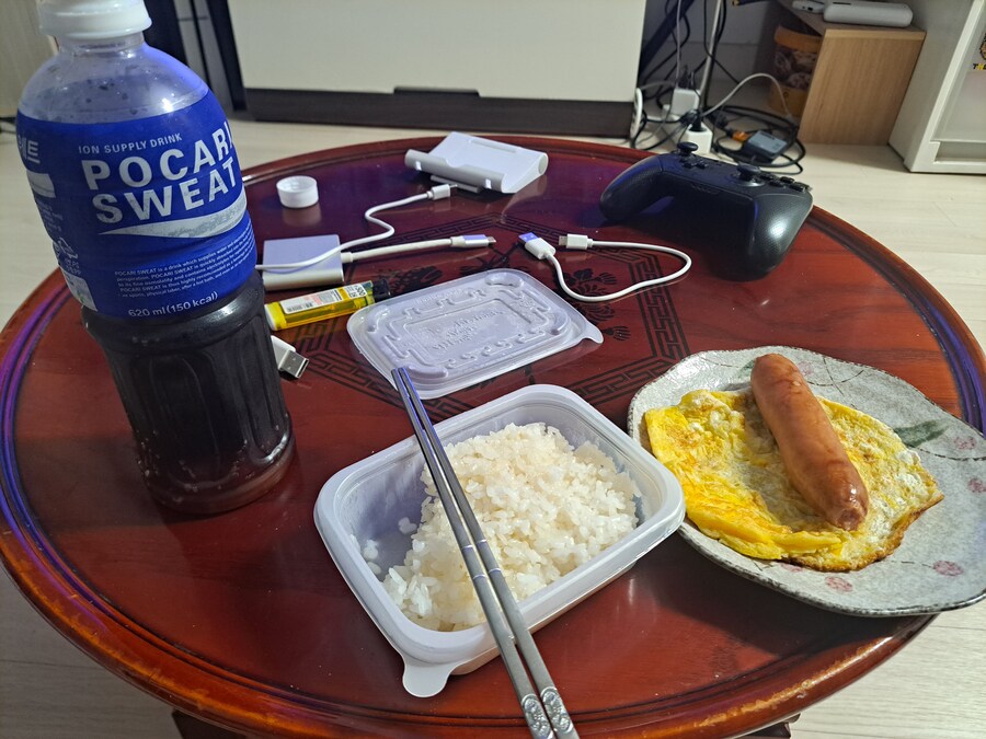 ㅅㅂ 아까 나간 김에 장 좀 봐 올걸_1.jpg