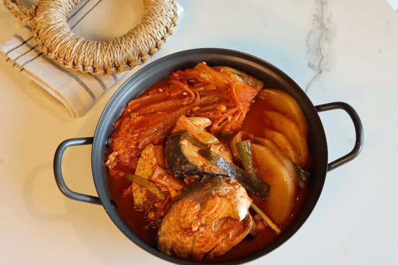 묵은지 돼지고기찜 vs 묵은지 고등어찜_2.jpg