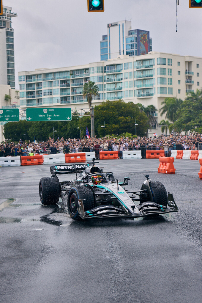 F1)벤츠 근황_4.jpg