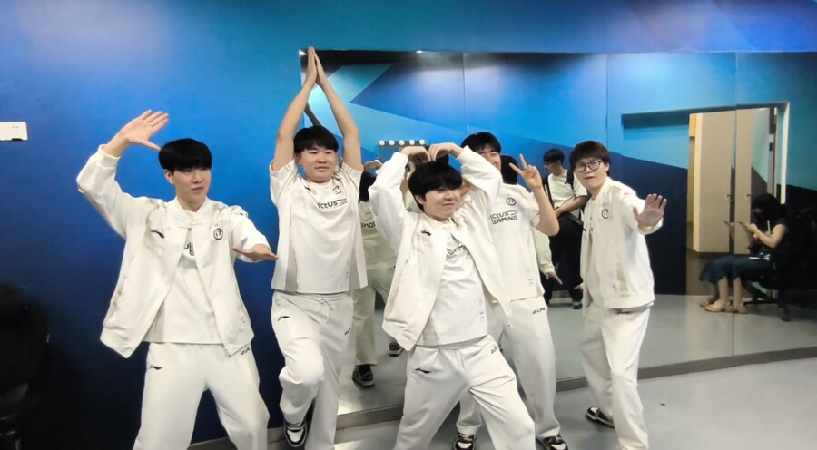 롤) 티원이 떼써서 불리했는데 ig가 더 떼써서 이겼다_1.png