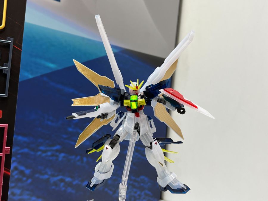 RG 건담 에피온 스페셜 코팅 외 건담 베이스 한정 전시 사진_21.jpg