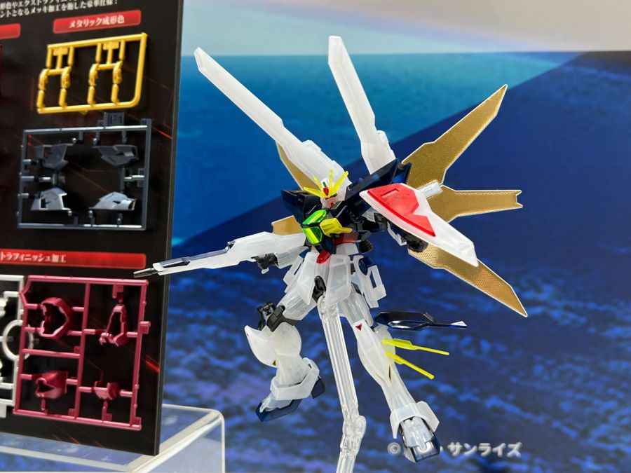 RG 건담 에피온 스페셜 코팅 외 건담 베이스 한정 전시 사진_22.jpg