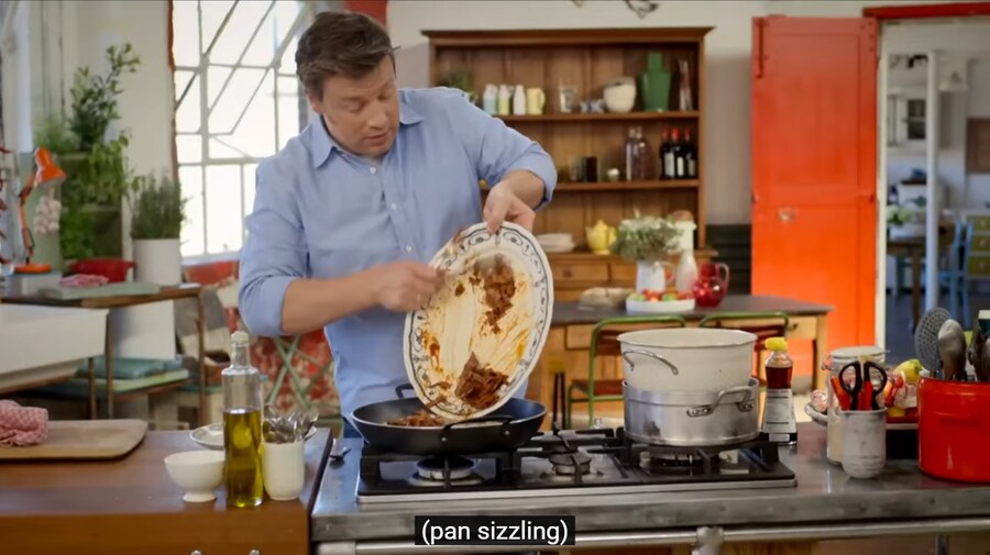 혈압주의) 제이미 올리버가 만드는 한국식 볶음밥_8.png